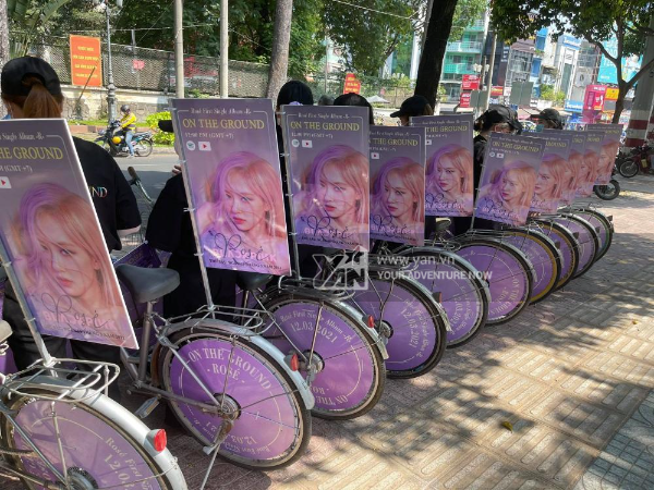 Fan BLACKPINK 'chơi trội' chi vài chục triệu cho Rosé 'phủ sóng' khắp Sài Gòn - Ảnh 6