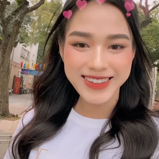 Hoa hậu Đỗ Thị Hà 'thử nghiệm' kiểu tóc mới nhưng có gì đó 'sai sai' - Ảnh 5
