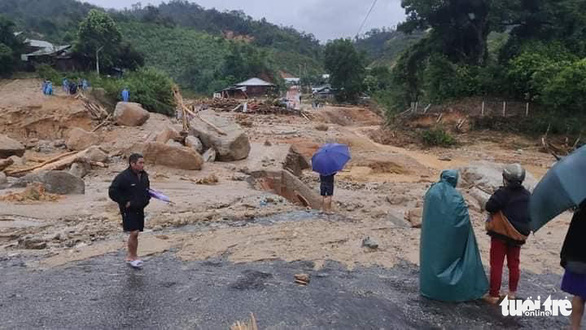 Thêm một vụ lở núi ở Quảng Nam, 11 người mất tích tại Phước Sơn - Ảnh 2