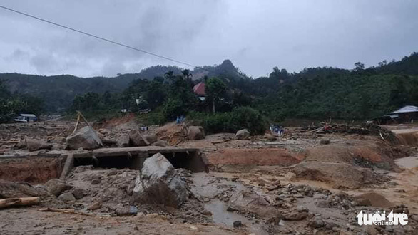 Thêm một vụ lở núi ở Quảng Nam, 11 người mất tích tại Phước Sơn - Ảnh 3