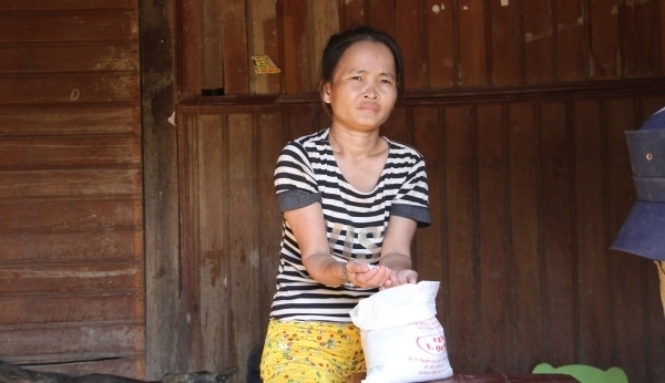 Đắk Nông: Tổ trưởng dân phố giả chữ ký, bớt xén gạo cứu đói bị cắt chức - Ảnh 1