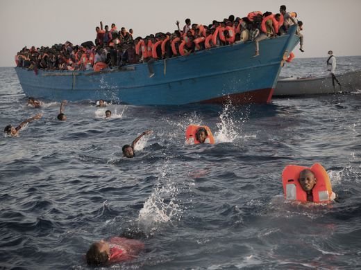 Vụ đắm tàu di cư đau thương nhất năm 2020 - Ảnh 1