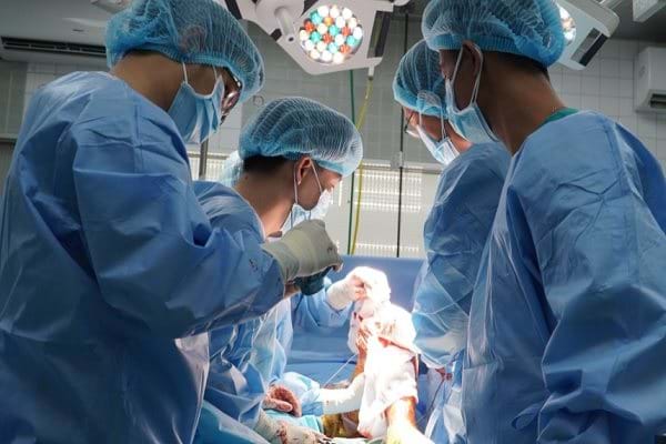 Việt Nam lần đầu tiên thực hiện thành công ghép xương bằng công nghệ 3D - Ảnh 1