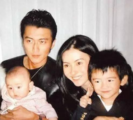 Rộ tin Tạ Đình Phong ly hôn Trương Bá Chi vì nuôi con của Trần Quán Hy - Ảnh 3