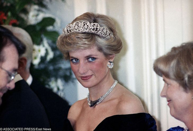 7 lý do khiến công nương Diana dù 'nổi loạn' nhưng lại được yêu mến nhất Hoàng gia Anh - Ảnh 6