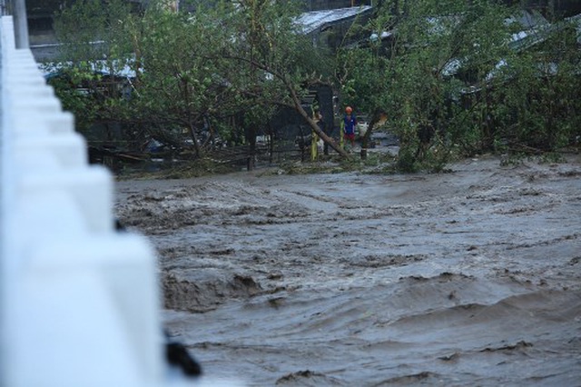 Rùng mình với những hình ảnh Philippines tan hoang sau bão Goni - Ảnh 3