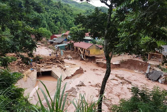 Người dân bị sập nhà vì bão lũ được hỗ trợ lên đến 40 triệu đồng - Ảnh 2