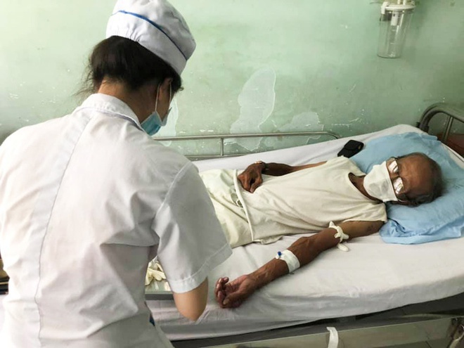 Nghệ sĩ cải lương Chấn Đạt từng nhập viện trong tình trạng nguy kịch