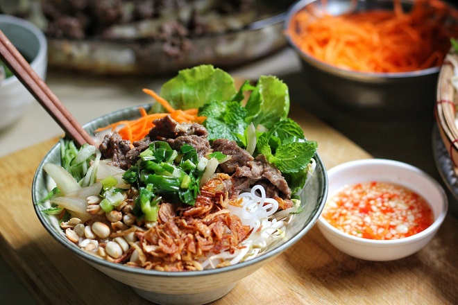 6 món ăn đường phố Việt Nam khiến thực khách Hàn say như điếu đổ - Ảnh 7
