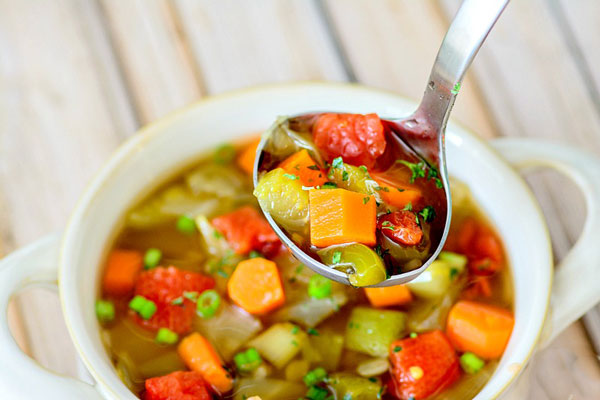 Cách nấu súp rau củ thanh đạm mà ngon miệng ăn mặn hay ăn chay đều thích  - Ảnh 1