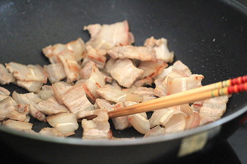 Cách làm củ cải muối xào thịt đậm đà, lạ miệng, tốn cơm ngày lạnh - Ảnh 4