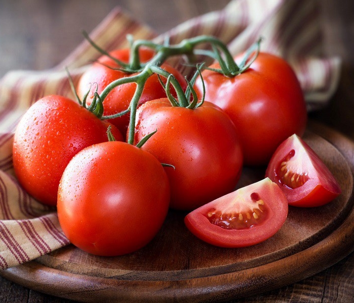 Cà chua cũng là 'thuốc nhuộm' giúp sáng màu tóc an toàn