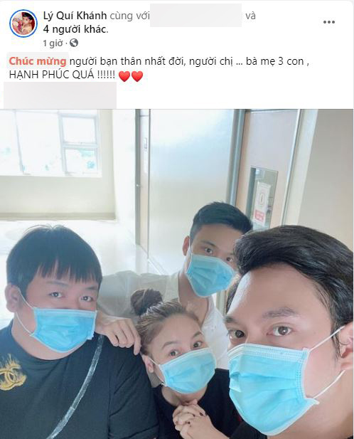 NTK Lý Quý Khánh và hội bạn thân túc trực tại bệnh viện. Ảnh: Afamily