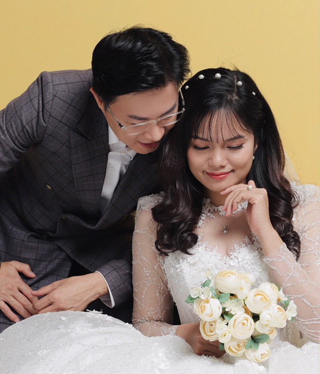 MC Lê Anh kết hôn với bạn gái kém 10 tuổi - Ảnh 1
