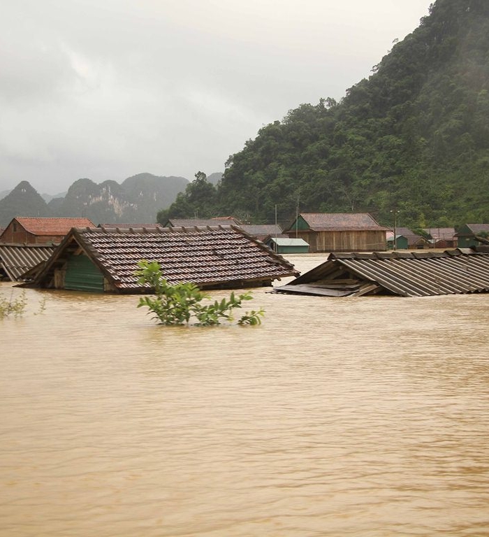 Mỹ viện trợ 100.000 USD giúp Việt Nam ứng phó bão lũ - Ảnh 2