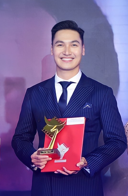 manh truong sam biet thu phong cach chau au sau 1 nam ngung dong phim anh 5 Mạnh Trường sắm biệt thự phong cách châu Âu sau 1 năm ngừng đóng phim - Ảnh 5