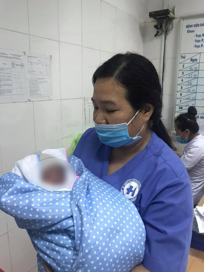 Thanh Hóa: Cứu sống bé trai sơ sinh bị bỏ rơi trong tình trạng nguy kịch - Ảnh 2