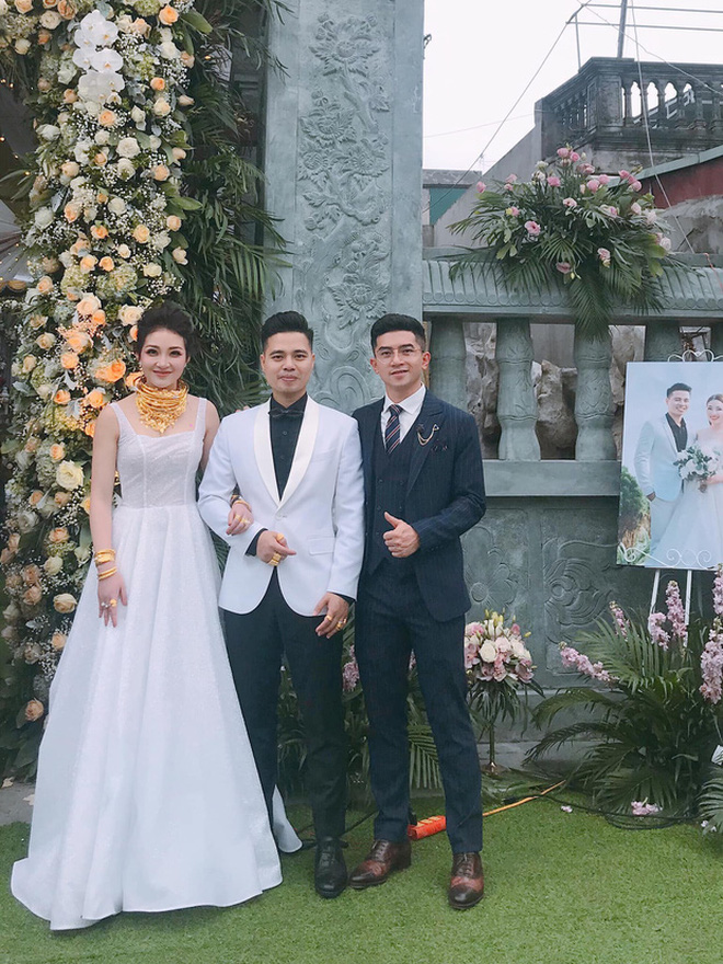 Cô dâu nổi tiếng ở Nam Định đi lấy chồng được hồi môn 2 sổ đỏ, 200 cây vàng (đầu năm 2019)