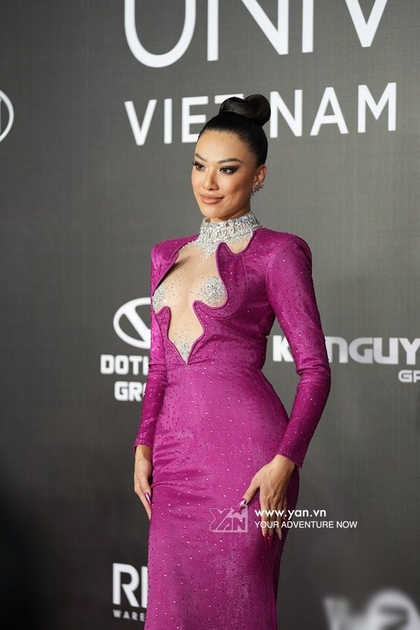 Trực tiếp Chung kết Miss Universe Việt Nam 2022: Cô gái nào sẽ kế nhiệm Hoa hậu Khánh Vân? - Ảnh 1