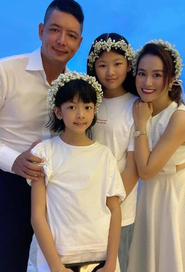 anh bo 41 tuoi binh minh mat diem vi bung bia phat tuong sau khi giai nghe anh 4 Anh bố 41 tuổi Bình Minh mất điểm vì bụng bia phát tướng sau khi giải nghệ - Ảnh 4