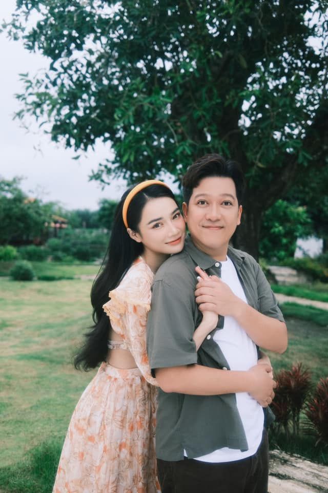 Nhã Phương - Trường Giang đăng ảnh gia đình như phim Hàn, vóc dáng của ái nữ khiến CĐM ngỡ ngàng - Ảnh 2