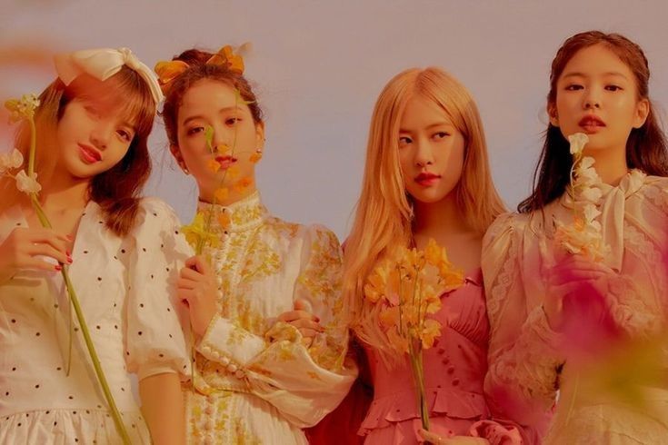 4 nữ thần khiến fan không khỏi trầm trồ khi hóa thân thành các tiểu thư nhẹ nhàng, duyên dáng trong bộ ảnh teaser cho Wecoming Collection 2020.