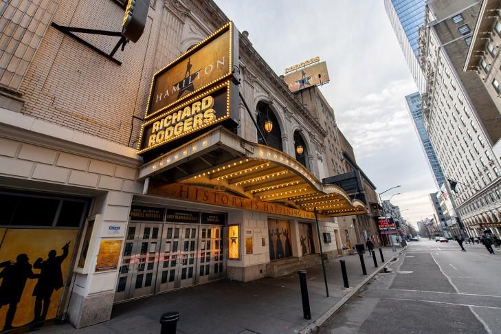 Sân khấu kịch Broadway đóng cửa hết năm 2020 vì Covid-19.