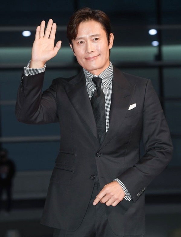 Lee Byung Hun là gương mặt quen thuộc tại các liên hoan phim, lễ trao giải điện ảnh bởi tài năng và tầm ảnh hưởng trong làng giải trí Hàn Quốc