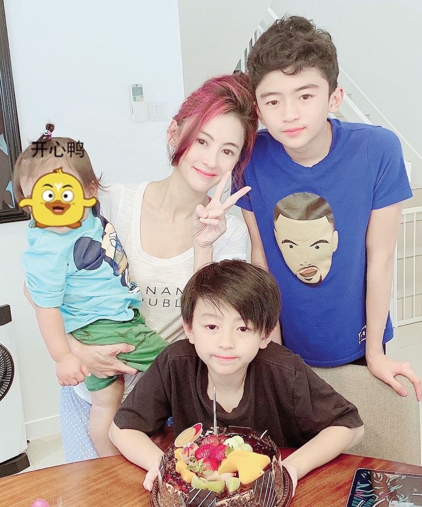 Cuộc sống của mẹ đơn thân 3 con Trương Bá Chi ở tuổi 42 - Ảnh 2