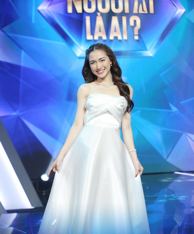 Hoa hậu Thùy Tiên muốn làm 'máy bay bà già' của con trai Hòa Minzy - Ảnh 1