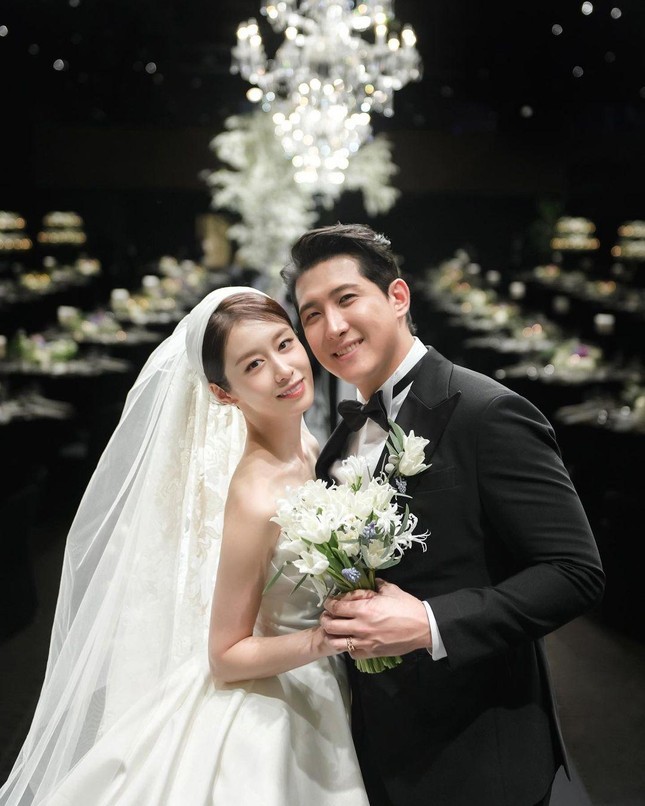 1 năm sau hôn lễ, Jiyeon T-ARA tiết lộ không có nhẫn cầu hôn và điều tiếc nuối tại đám cưới