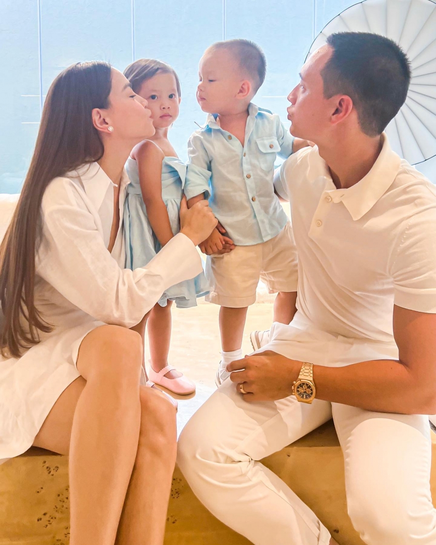 Gia đình hạnh phúc của Hồ Ngọc Hà - Kim Lý và cặp song sinh Lisa - Leon.
