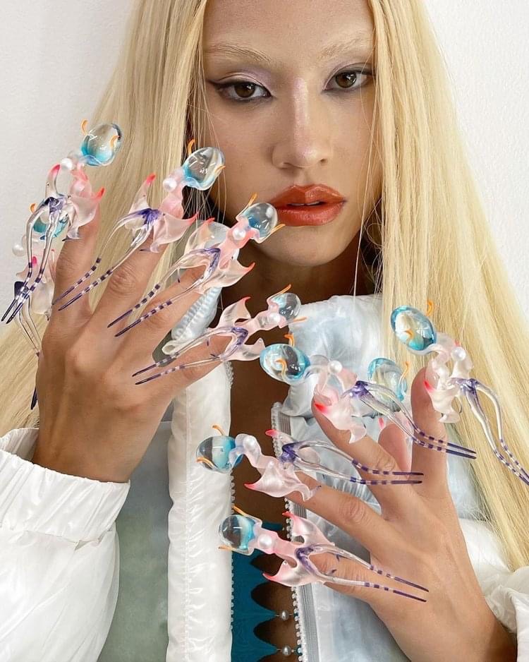 Thiết kế nail vượt xa khỏi 10 đầu ngón tay của nghệ sĩ Nhật Bản Tomoya Nakagawa - Ảnh 11