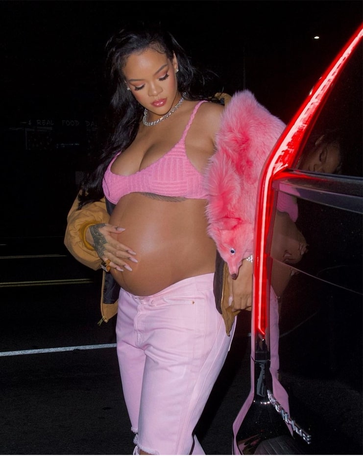Rihanna rạng rỡ trong những tháng cuối thai kì.
