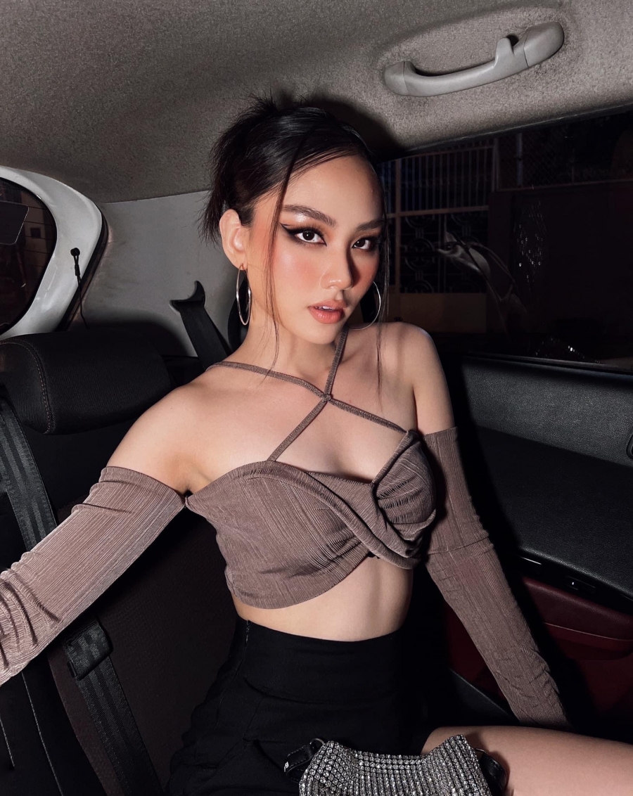 Là một đại diện nổi bật của thế hệ Gen Z, những thiết kế cắt xẻ độc đáo không lọt khỏi tầm mắt của Miss Worl Vietnam 2022.
