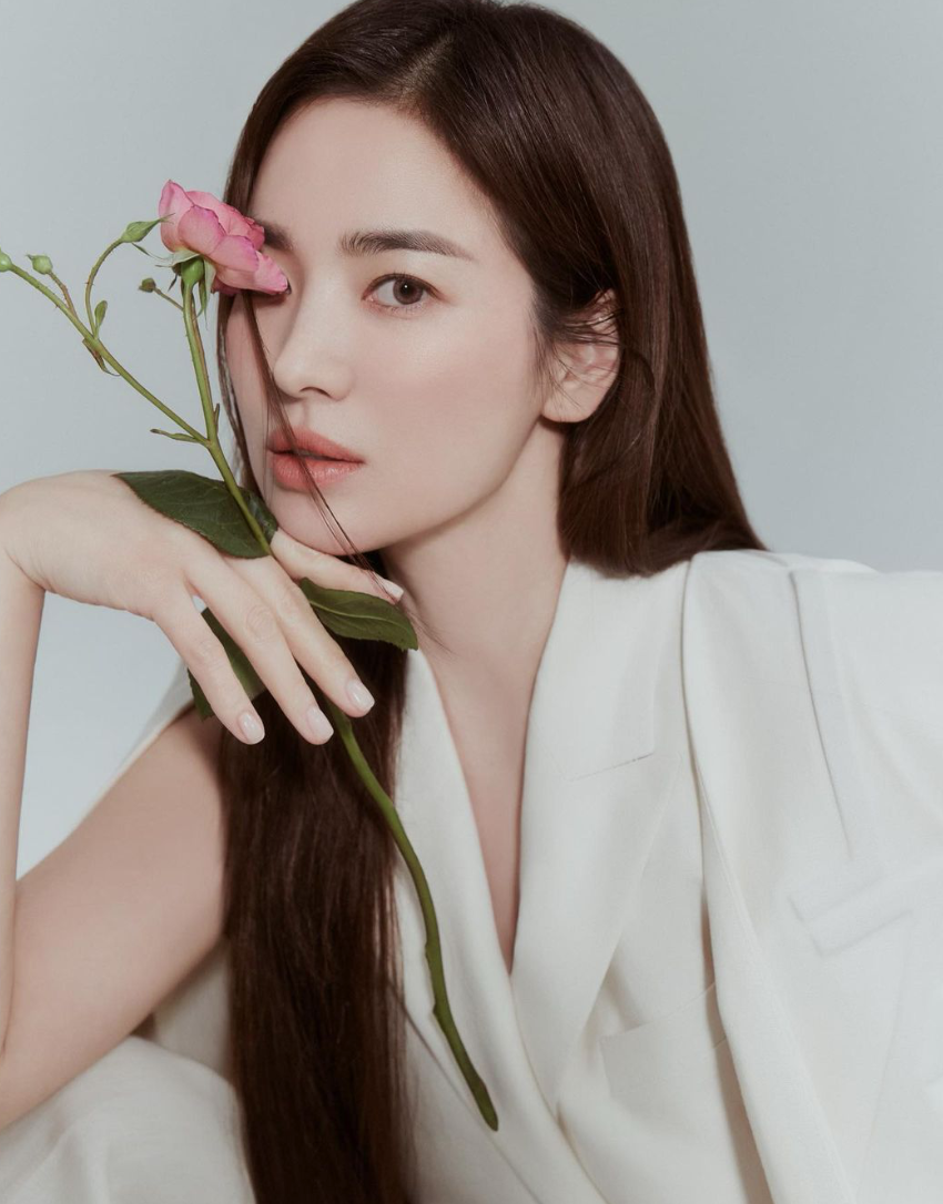 6 kiểu tóc đẹp 'vô đối' của Song Hye Kyo: Lời gợi ý tuyệt vời để nàng 30+ trẻ hóa diện mạo - Ảnh 6