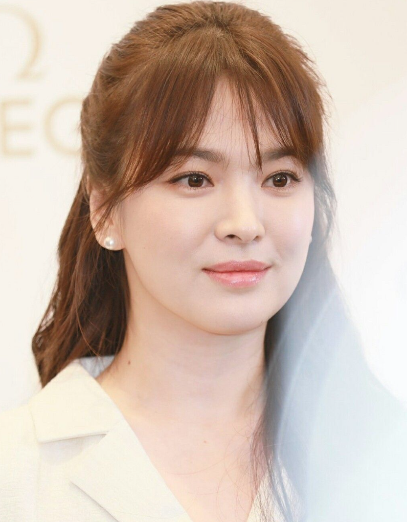 'Hack tuổi' đỉnh cao cho nàng 30+ cùng 4 kiểu tóc mái được Song Hye Kyo yêu thích - Ảnh 6