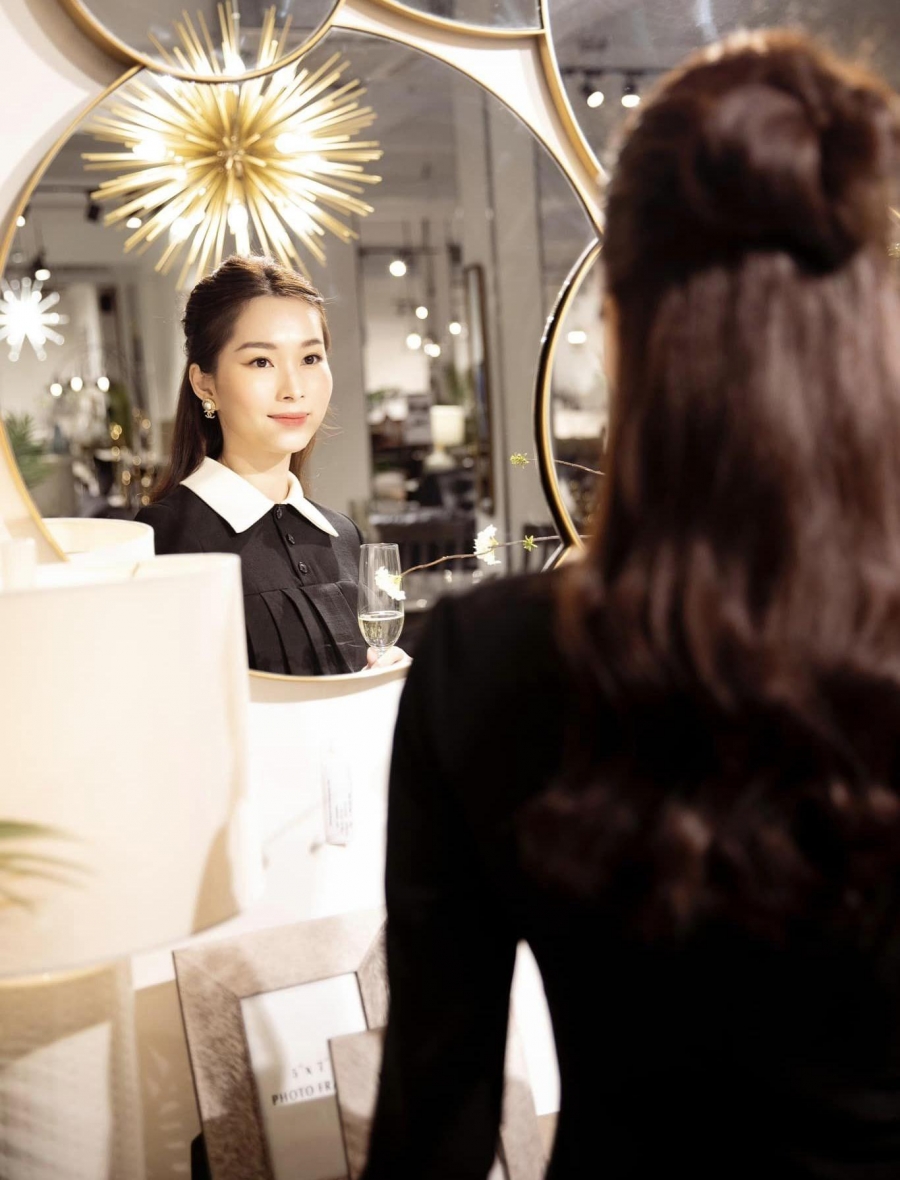 Đặng Thu Thảo 'gây sốt' với nhan sắc sau 10 năm đăng quang Hoa hậu - Ảnh 2