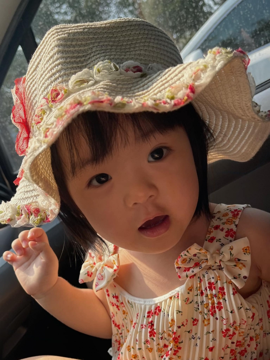 Phí Ngọc Hưng đăng tải 1001 khoảnh khắc của con gái, netizen đòi lập FC gấp vì quá dễ thương - Ảnh 3