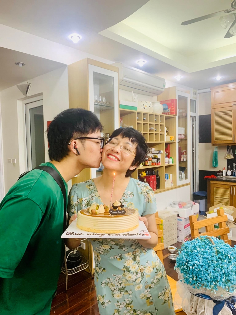 Con trai Công Lý - Thảo Vân tổ chức tiệc sinh nhật bất ngờ dành tặng mẹ - Ảnh 5