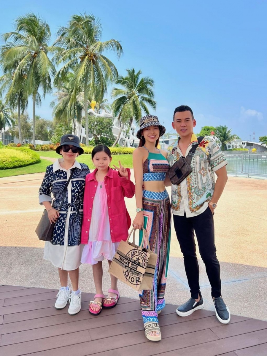 Gần đây, gia đình Phương Trình Jolie đang tận hưởng những chuyến du lịch cùng nhau.