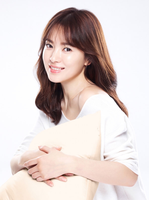 6 kiểu tóc đẹp 'vô đối' của Song Hye Kyo: Lời gợi ý tuyệt vời để nàng 30+ trẻ hóa diện mạo - Ảnh 3