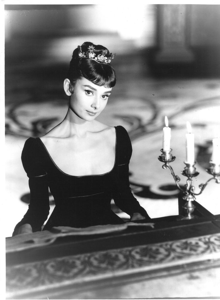 Những phụ kiện của Audrey Hepburn luôn thu hút mọi ánh nhìn