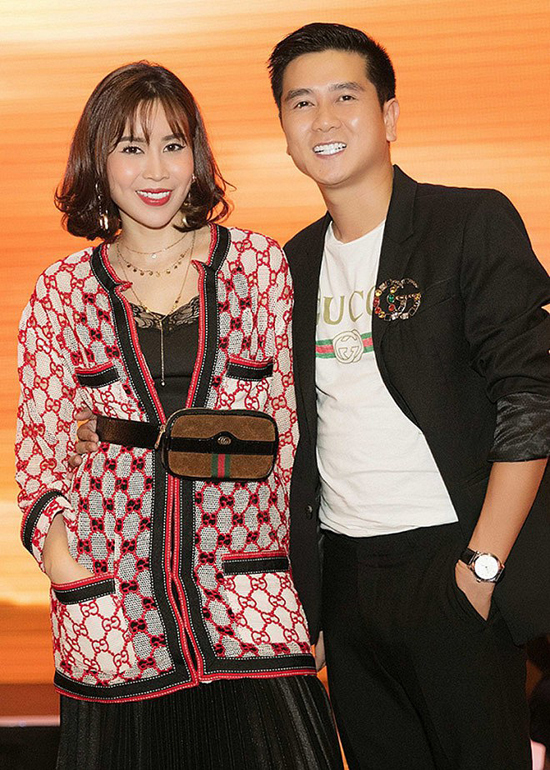 Hồ Hoài Anh và Lưu Hương Giang cùng diện đồ đến từ thương hiệu Gucci.