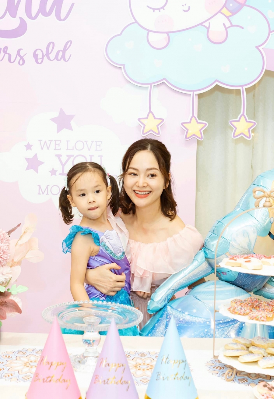 Gác lại nỗi buồn của Vân Khánh, Lan Phương tổ chức sinh nhật 4 tuổi linh đình cho con gái lai Tây - Ảnh 8