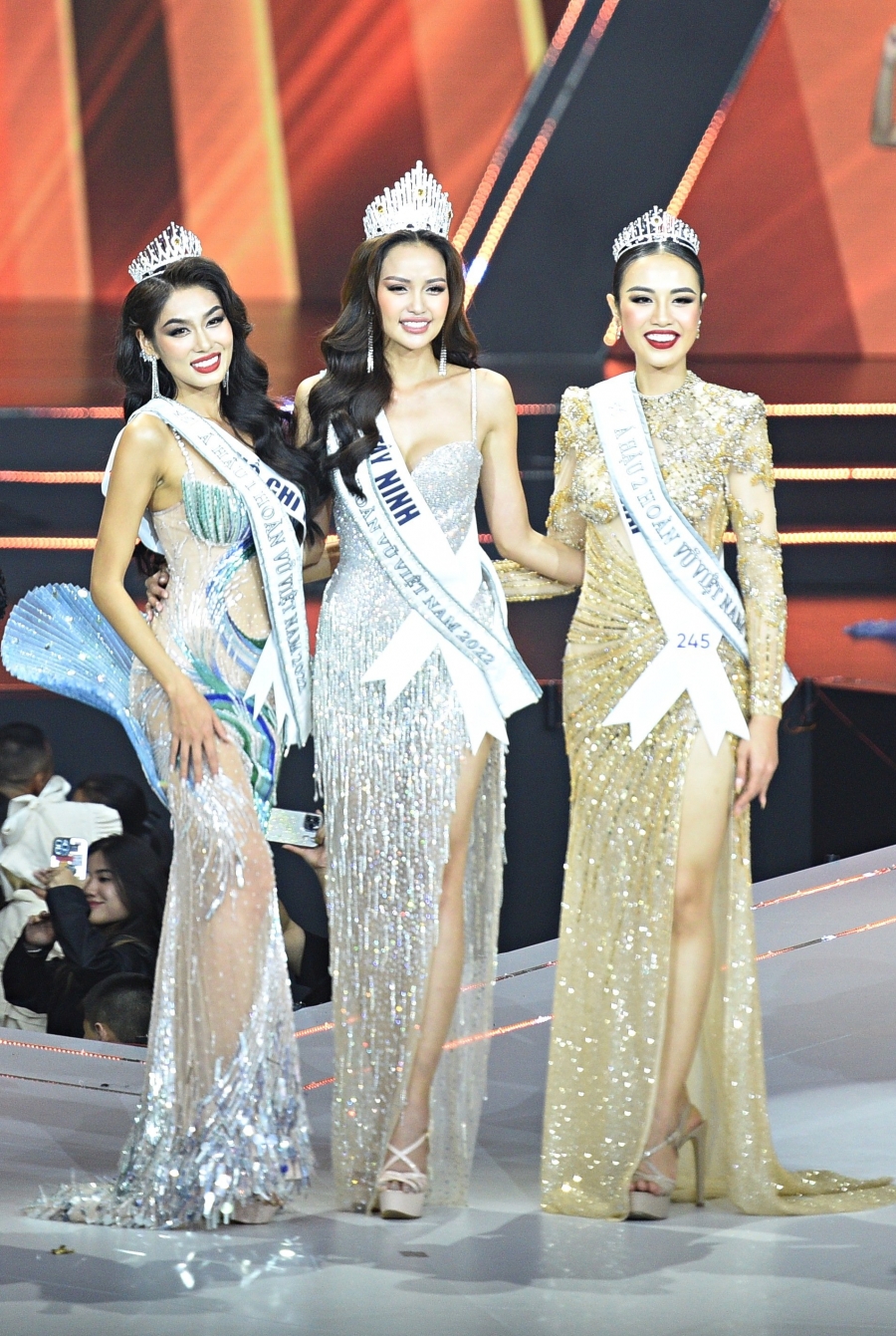 Cuộc thi Miss Universe Vietnam - Hoa hậu Hoàn vũ Việt Nam 2022 dù đã kết thúc hơn 10 ngày nhưng đến nay vẫn còn dư âm trong lòng khán giả.
