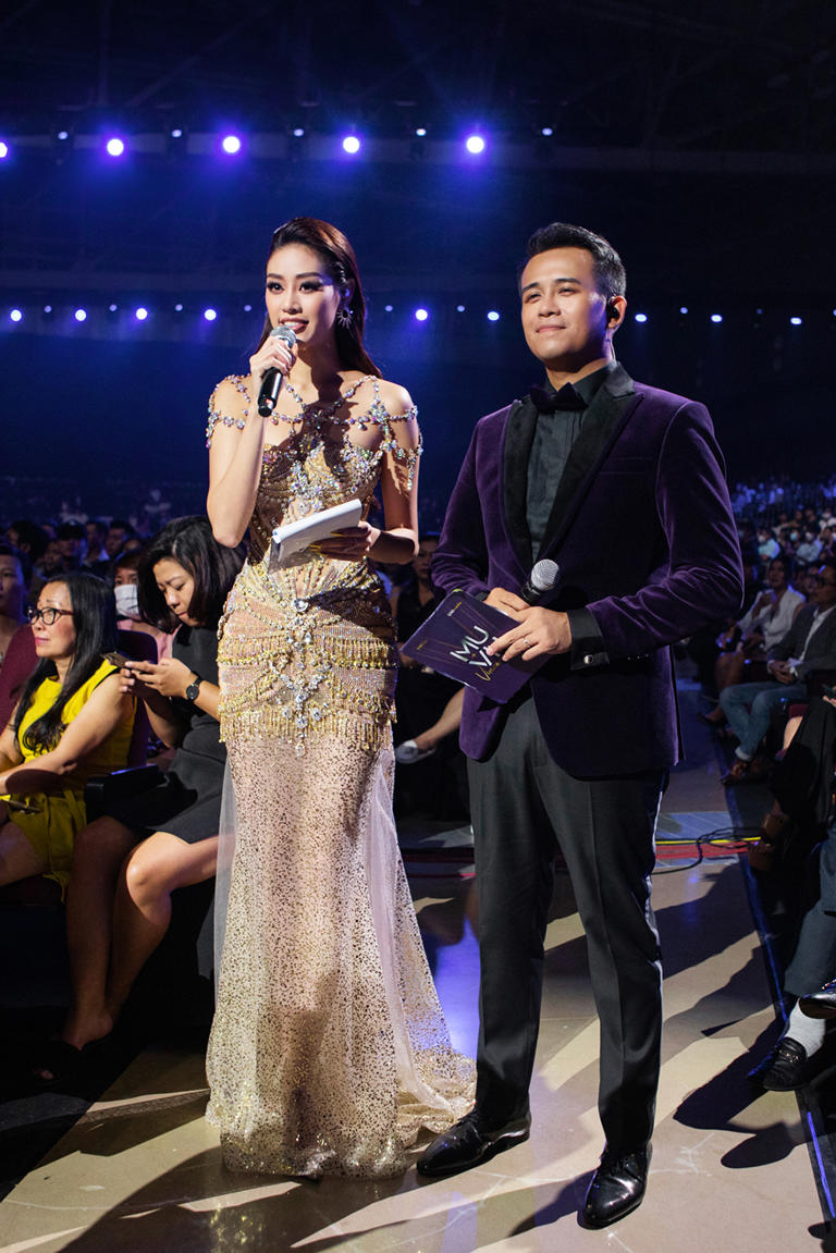 Tại đêm Bán kết cuộc thi Hoa hậu Hoàn vũ Việt Nam 2022 diễn ra tại TP. HCM, Khánh Vân đã đảm nhận vai trò MC kết hợp cùng Đức Bảo.