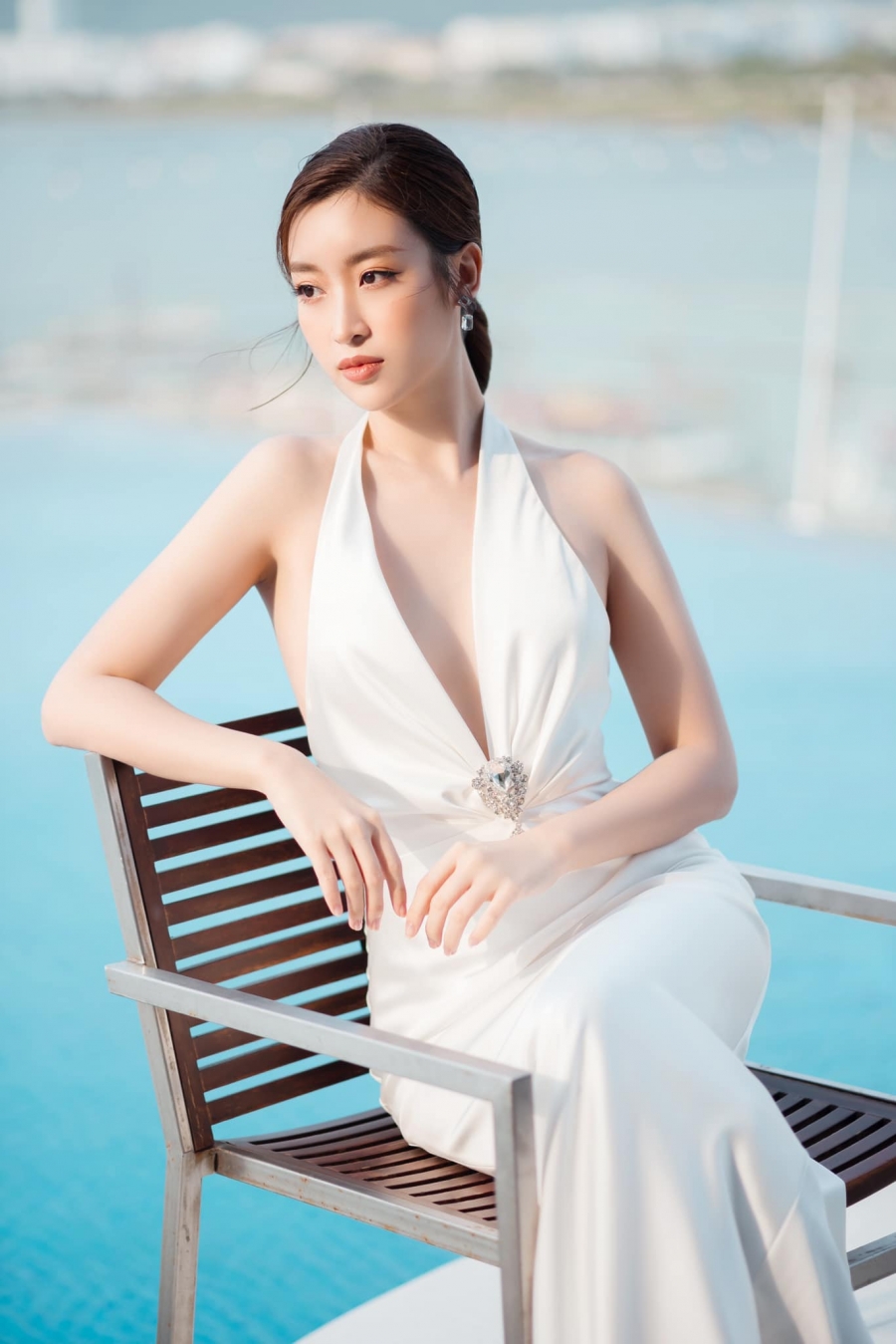 Hoa hậu Đỗ Mỹ Linh luôn được khán giả dành sự quan tâm đặc biệt ngay từ sau khi đăng quang Hoa hậu Việt Nam 2016.