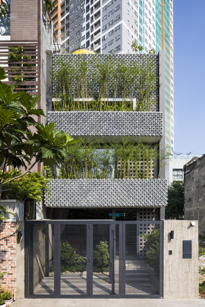“Pattern House” là dự án thiết kế nhà ở được xây dựng ở khu vực phía Tây thành phố Hồ Chí Minh, trên mảnh đất 5x15m.