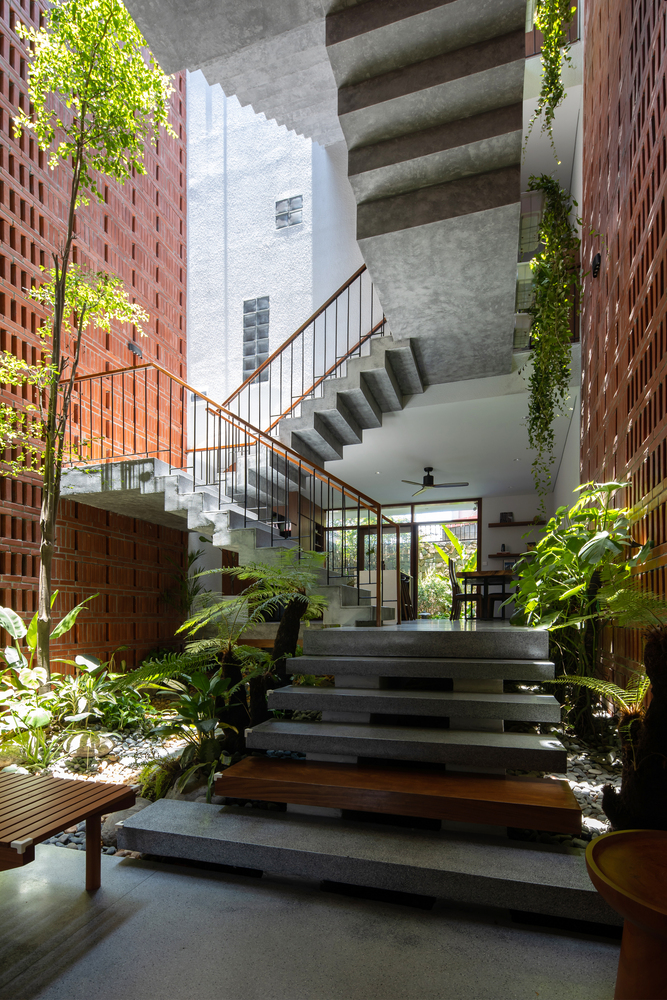 Folding House, ngôi nhà lấy cảm hứng từ những nếp gấp của giấy ấn tượng ở Hà Nội - Ảnh 11